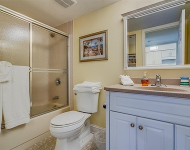 17900 Gulf Boulevard - Photo Thumbnail 17