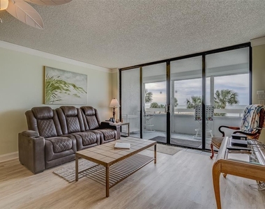 17900 Gulf Boulevard - Photo Thumbnail 3