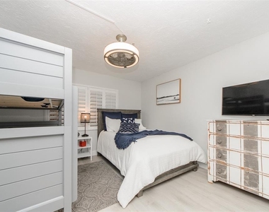 2900 Gulf Boulevard - Photo Thumbnail 22