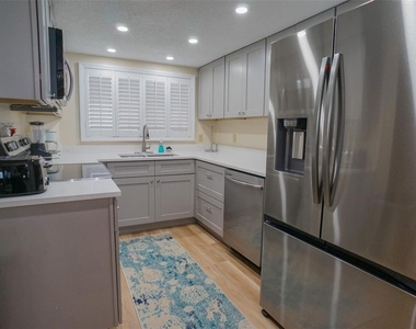 1290 Gulf Boulevard - Photo Thumbnail 16
