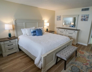 1290 Gulf Boulevard - Photo Thumbnail 23