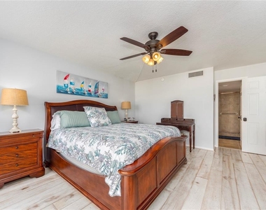 1290 Gulf Boulevard - Photo Thumbnail 16