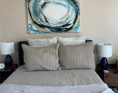 6211 Sun Boulevard - Photo Thumbnail 15