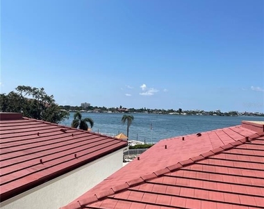 6211 Sun Boulevard - Photo Thumbnail 20