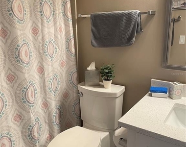 6211 Sun Boulevard - Photo Thumbnail 18
