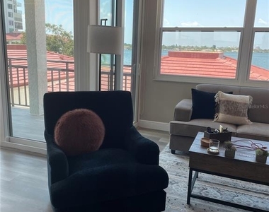 6211 Sun Boulevard - Photo Thumbnail 11