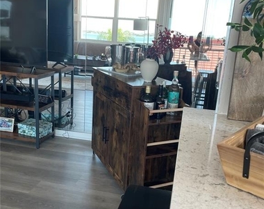 6211 Sun Boulevard - Photo Thumbnail 7