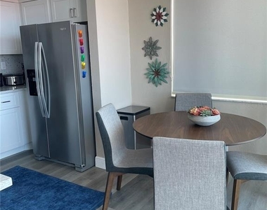 6211 Sun Boulevard - Photo Thumbnail 2