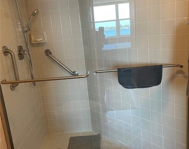 6211 Sun Boulevard - Photo Thumbnail 24