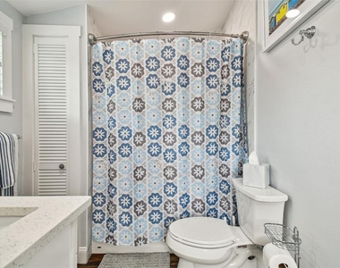 602 1/2 Skinner Boulevard - Photo Thumbnail 18