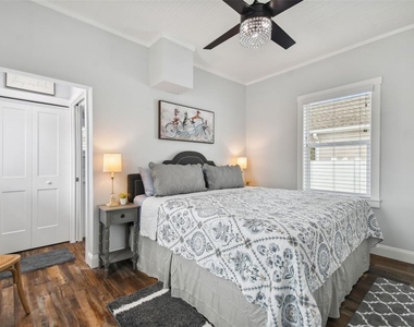 602 1/2 Skinner Boulevard - Photo Thumbnail 16