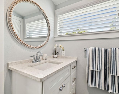 602 1/2 Skinner Boulevard - Photo Thumbnail 19