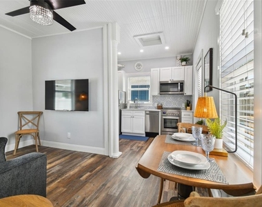 602 1/2 Skinner Boulevard - Photo Thumbnail 11