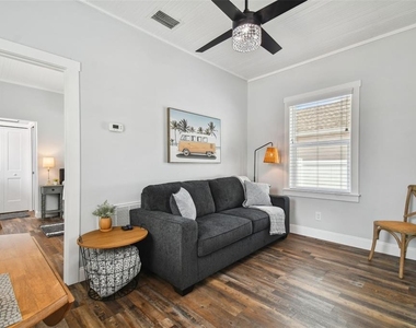 602 1/2 Skinner Boulevard - Photo Thumbnail 10