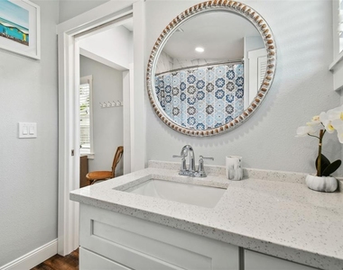 602 1/2 Skinner Boulevard - Photo Thumbnail 20
