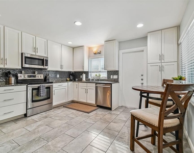 1523 Bayshore Boulevard - Photo Thumbnail 2
