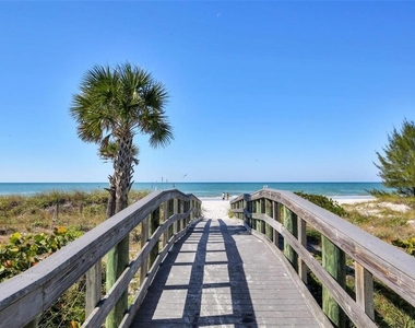 11730 Shipwatch Drive - Photo Thumbnail 20
