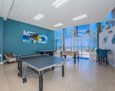 880 Mandalay Avenue - Photo Thumbnail 22
