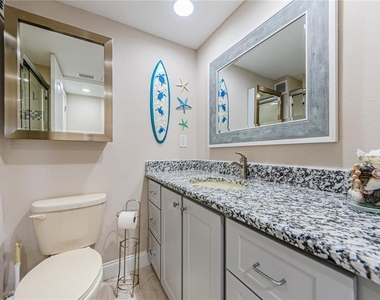 880 Mandalay Avenue - Photo Thumbnail 14