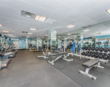 880 Mandalay Avenue - Photo Thumbnail 21