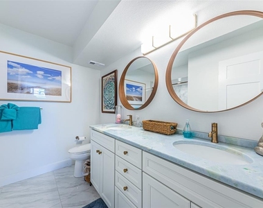 5901 Bahia Del Mar Circle - Photo Thumbnail 10