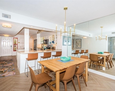 5901 Bahia Del Mar Circle - Photo Thumbnail 3