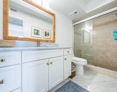 5901 Bahia Del Mar Circle - Photo Thumbnail 13
