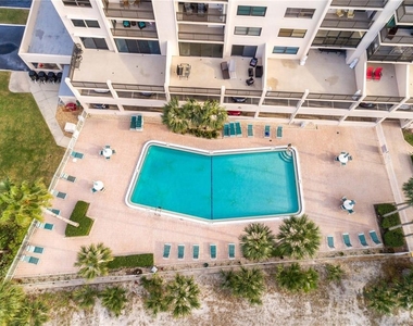 1270 Gulf Boulevard - Photo Thumbnail 41
