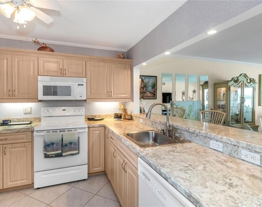 868 Bayway Boulevard - Photo Thumbnail 14