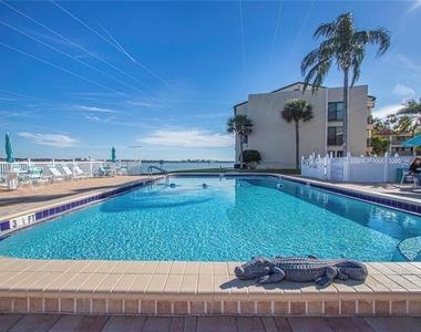 868 Bayway Boulevard - Photo Thumbnail 7