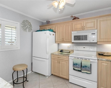 868 Bayway Boulevard - Photo Thumbnail 15