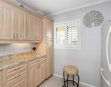 868 Bayway Boulevard - Photo Thumbnail 16