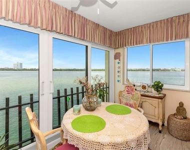 868 Bayway Boulevard - Photo Thumbnail 23