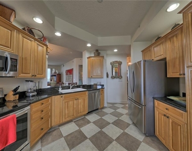 10 Papaya Street - Photo Thumbnail 10