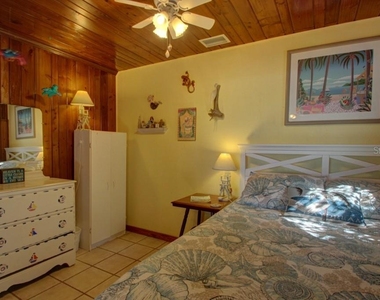19646 Gulf Boulevard - Photo Thumbnail 12