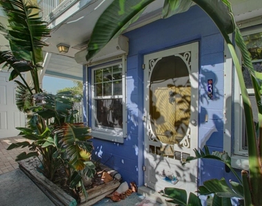 19646 Gulf Boulevard - Photo Thumbnail 1