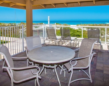 880 Mandalay Avenue - Photo Thumbnail 21