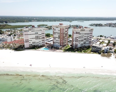 17940 Gulf Boulevard - Photo Thumbnail 2