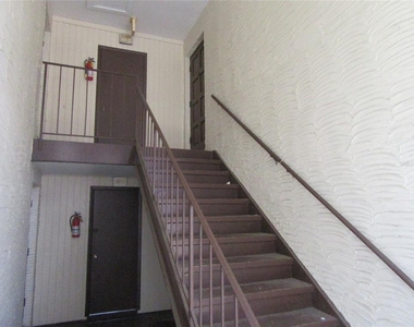 463 76th Avenue N - Photo Thumbnail 4