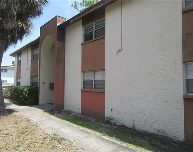 463 76th Avenue N - Photo Thumbnail 2