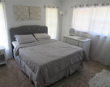 463 76th Avenue N - Photo Thumbnail 9