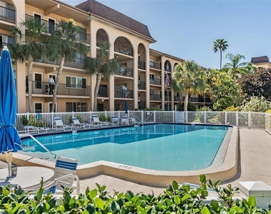 2525 West Bay Drive - Photo Thumbnail 22