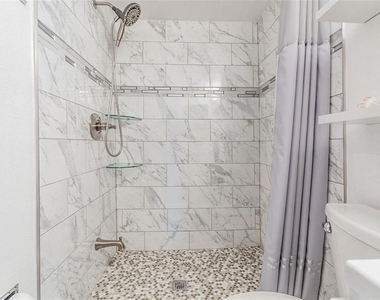 2525 West Bay Drive - Photo Thumbnail 15