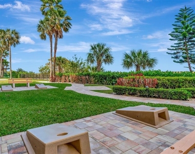 1270 Gulf Boulevard - Photo Thumbnail 3