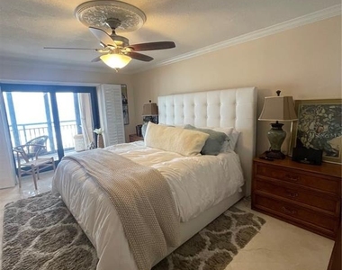 1270 Gulf Boulevard - Photo Thumbnail 7