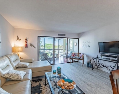 800 S Gulfview Boulevard - Photo Thumbnail 8