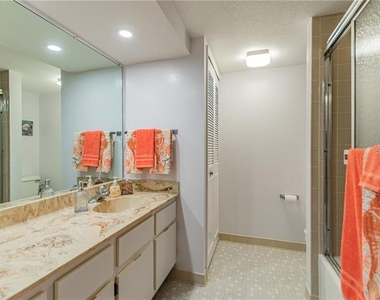 800 S Gulfview Boulevard - Photo Thumbnail 17