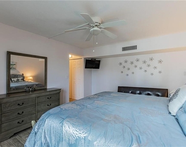 800 S Gulfview Boulevard - Photo Thumbnail 10