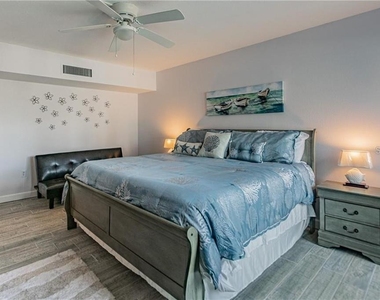 800 S Gulfview Boulevard - Photo Thumbnail 12