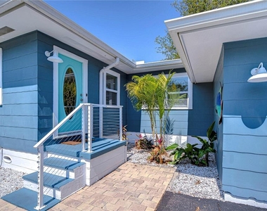 1922 55th Street S - Photo Thumbnail 2